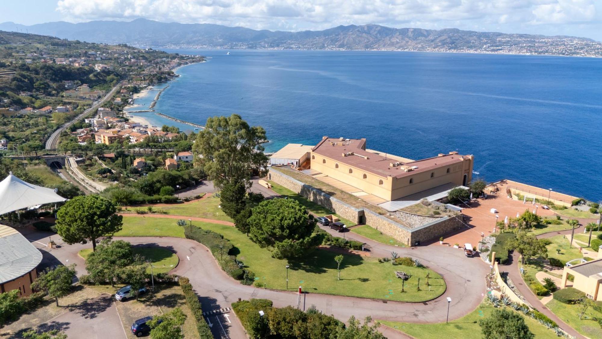Altafiumara Resort & Spa Villa San Giovanni Exterior foto