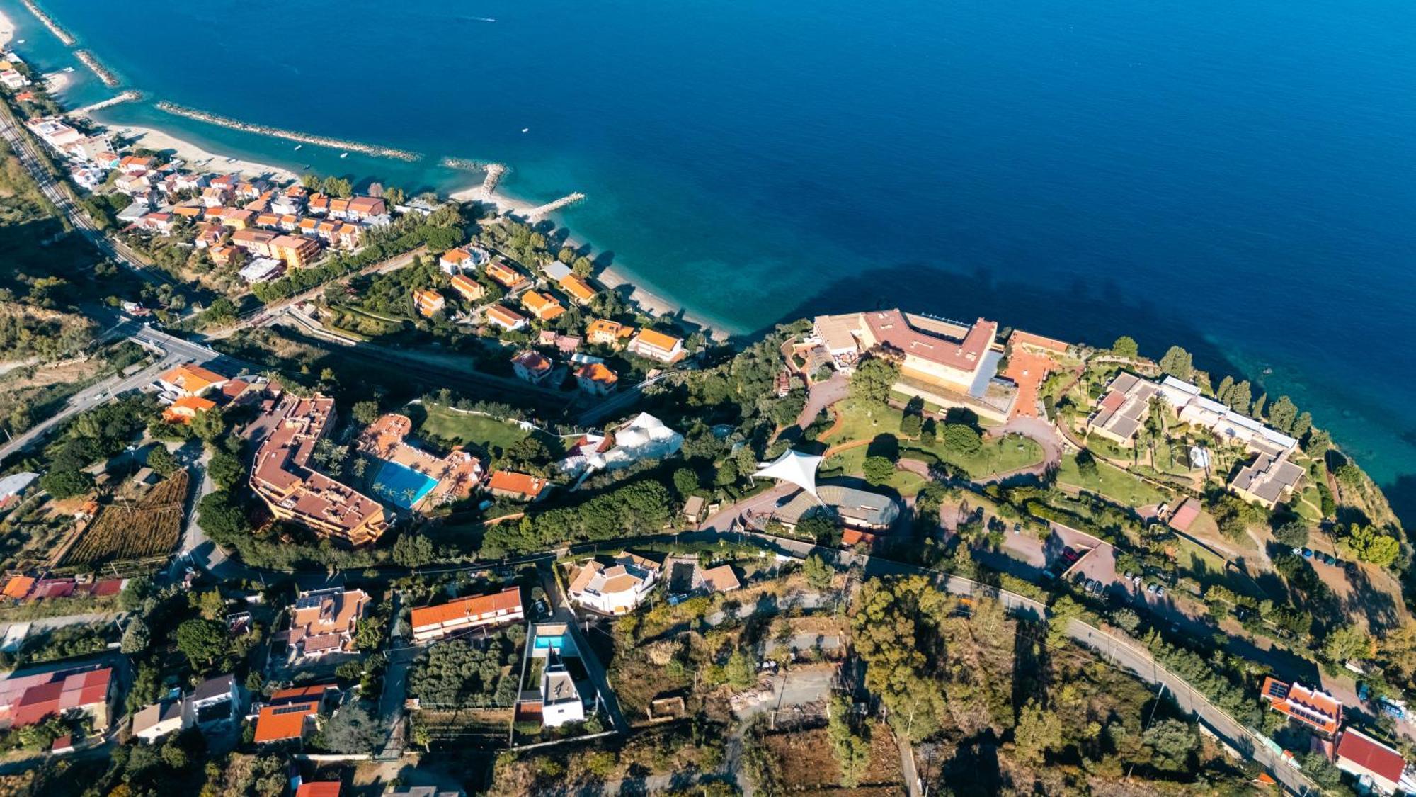 Altafiumara Resort & Spa Villa San Giovanni Exterior foto